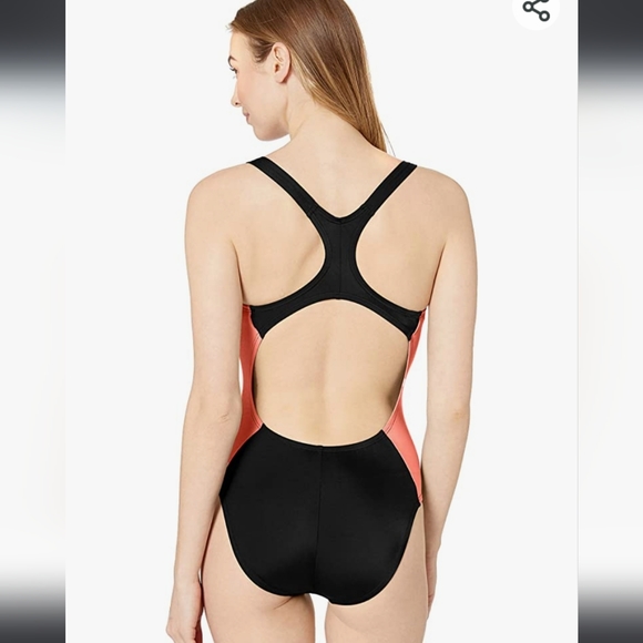 Women's Color Surge Powerback Chlorine Resistant One Piece Swimsuit - Picture 5 of 11